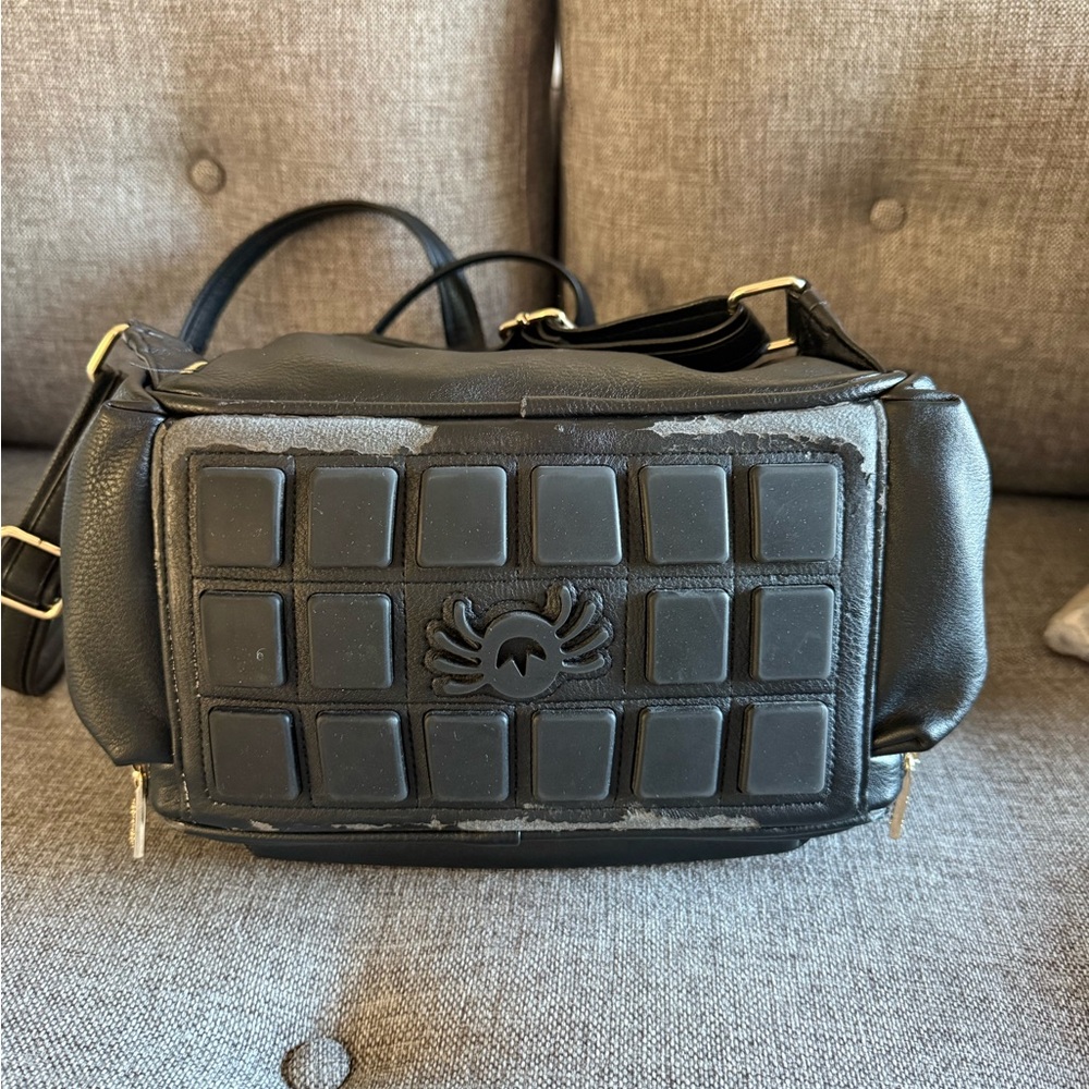 Itzy Ritzy Black Leather Baby Bag - Picture 6 of 7